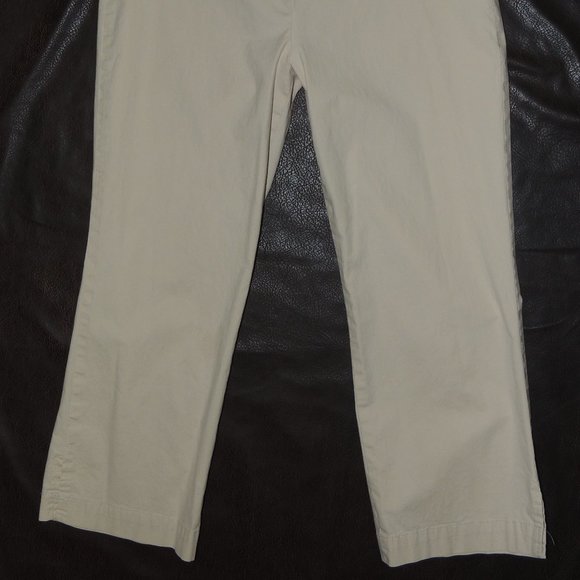 Gap Women's - Form Fitting Side Fastening/Zipper Dress Casual Capri Pant - Picture 2 of 7